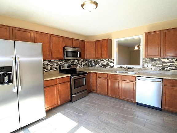 5th image of 2096 Polk Ln