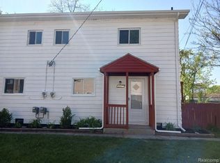 32057 Cheboygan Ct, Westland, MI 48186