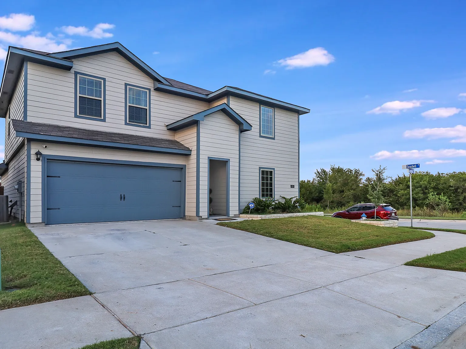 823 Coastline Way — Photo 2