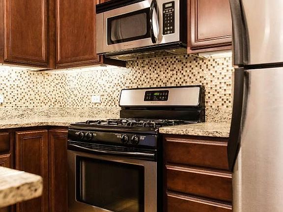 5th image of 3711 N Kenneth Ave Unit 120