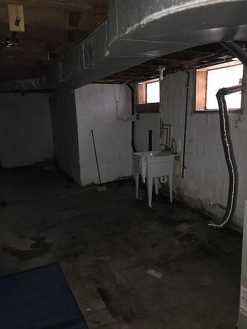 Basement/Laundry