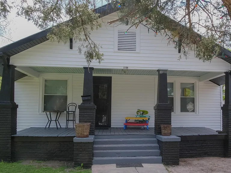 1728 Telfair St #1 — Photo 1