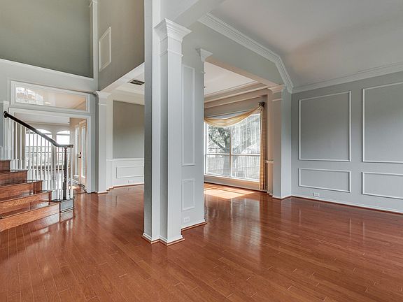 3_04foyer.jpg
