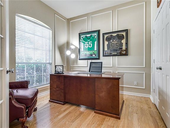 4th image of 2109 Idlewood Dr