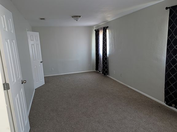 5th image of 7 Oak Dr
