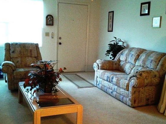 5th image of 5970 80th St N Unit 412