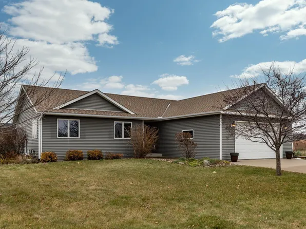 586 Dover St SE, Dover, MN 55929