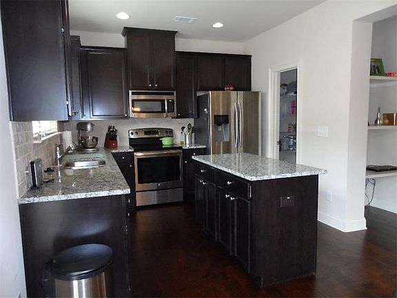 4th image of 2282 Whiteoak Trl SE