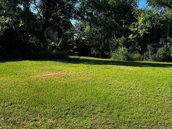 4th image of 1115 S Glenwood Blvd