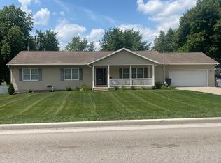 429 N Main St, Topeka, IN 46571