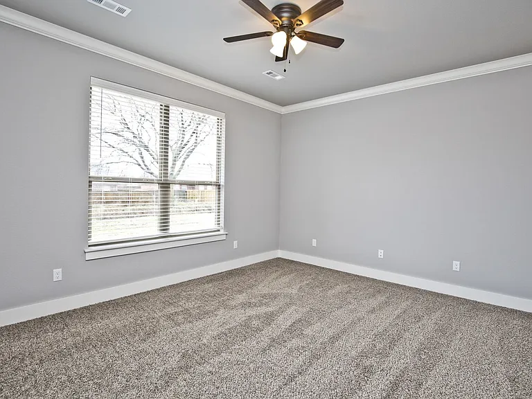 308 Alder St — Photo 7