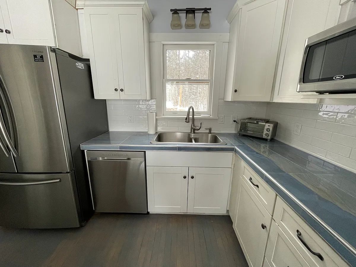 Building Photo - 18 Salmon Falls Rd