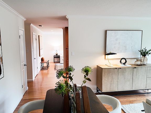 5th image of 2290 La Mar Dr