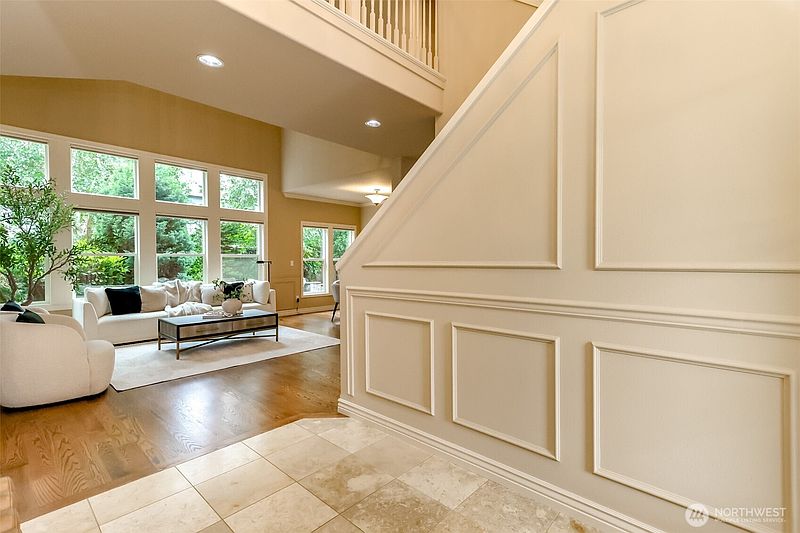 4th image of 1847 Pointe Woodworth Drive NE