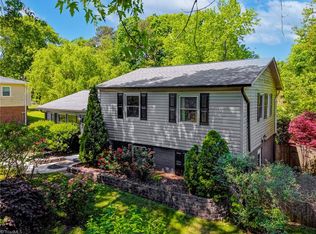 2332 Stonehaven Rd, Kernersville, NC 27284