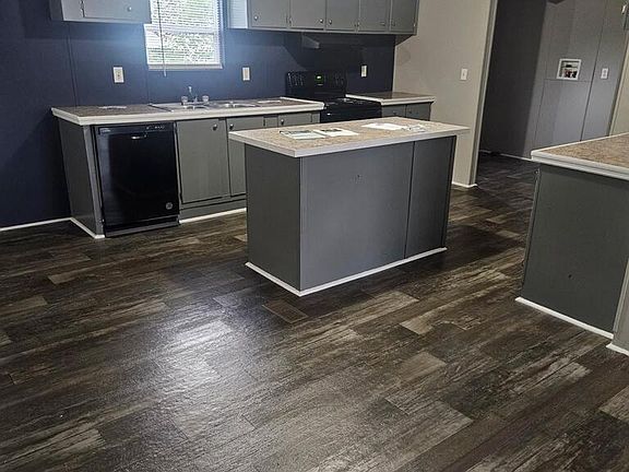 2nd image of 45 Spooner Ct