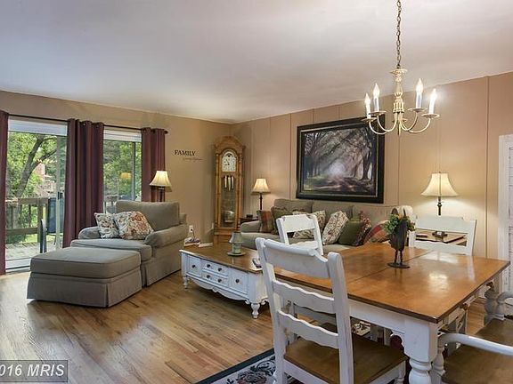 5th image of 14 Meadow Run Ct