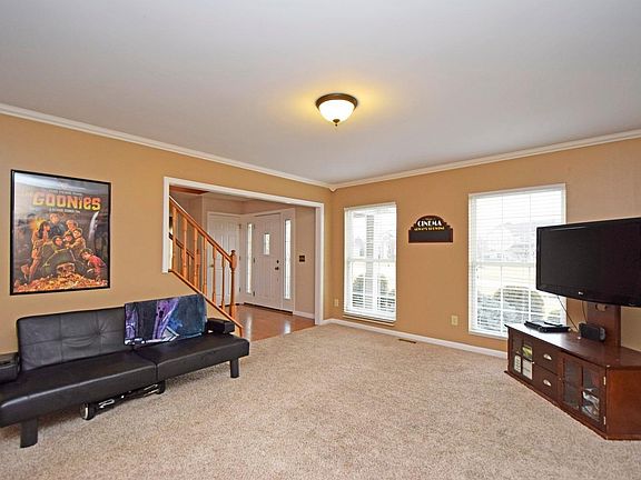 5th image of 1590 Hunt Club Dr
