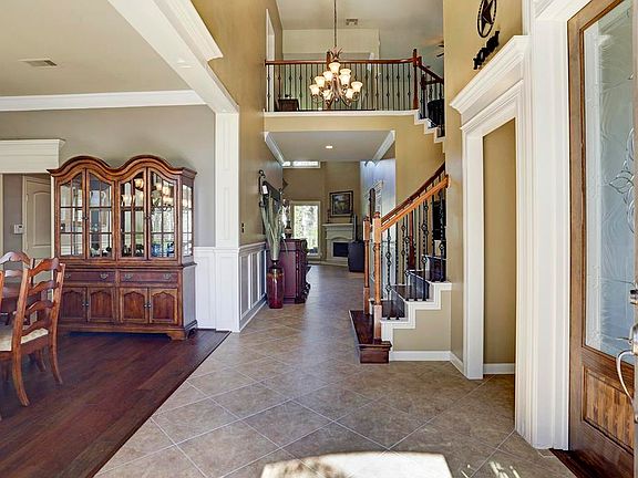 2nd image of 9207 Delacorte Ln
