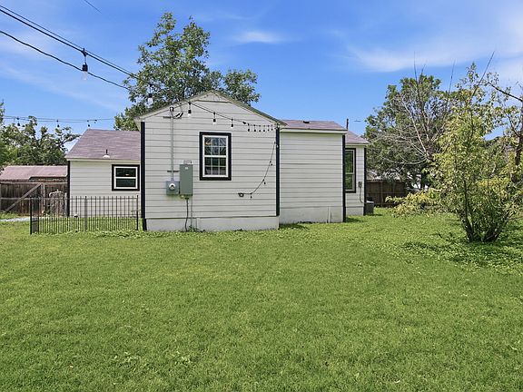 3rd image of 204 Aero Ave