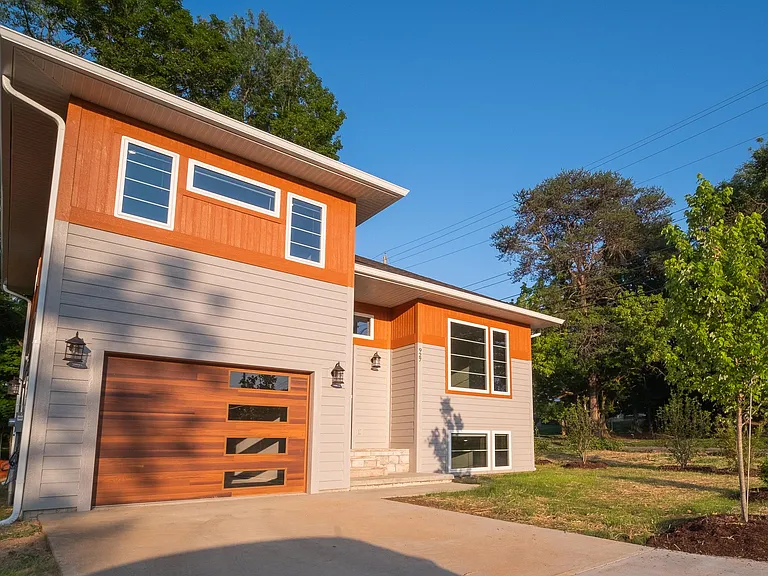 927 E Miller Dr — Photo 28
