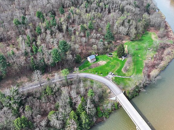 2nd image of 3675 Canoe Ripple Rd