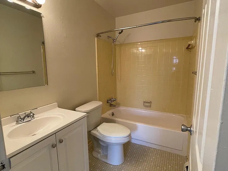 Ceramic tile bathroom