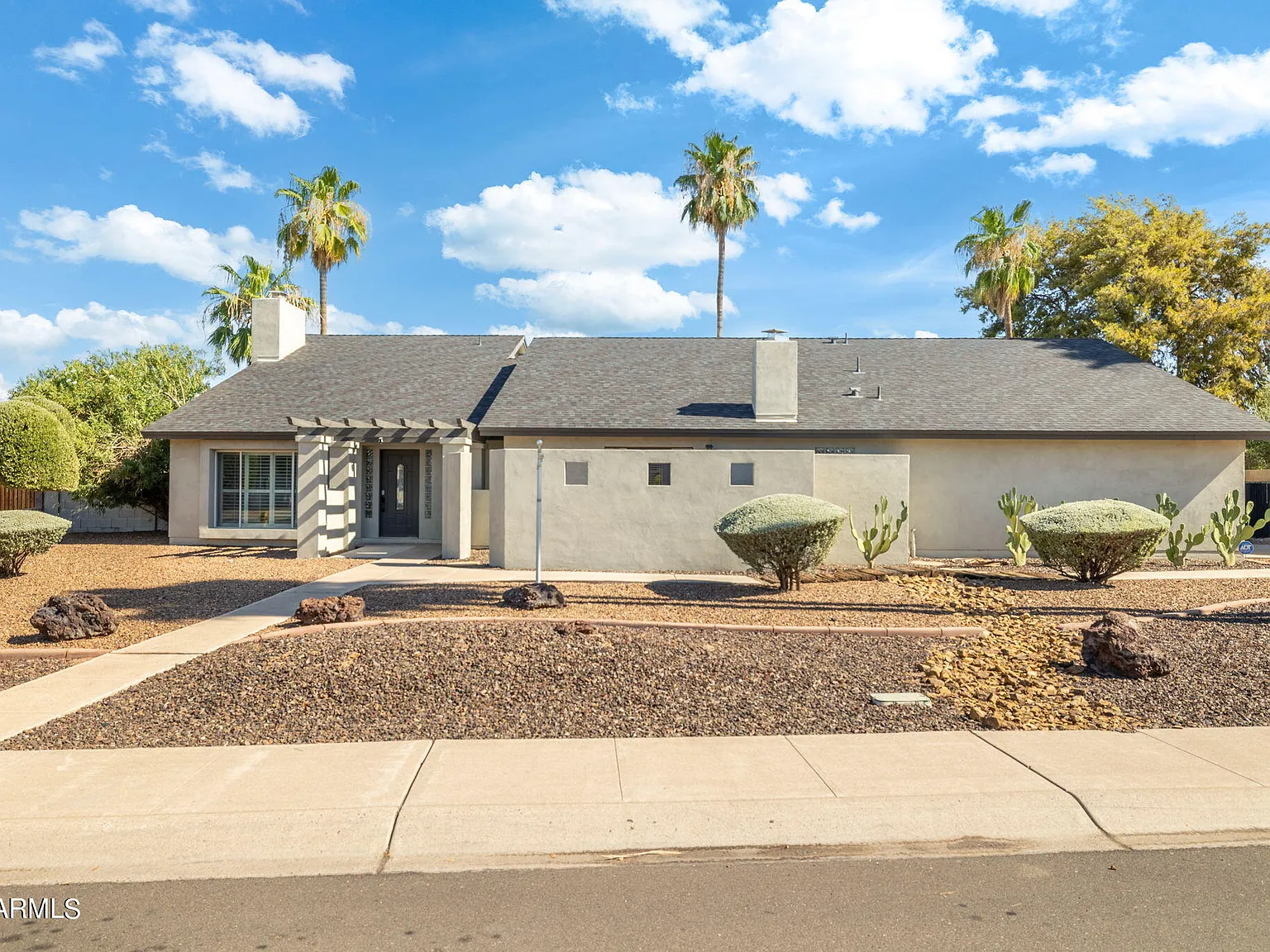 5 bed, 2.5 bath, 3028 sqft, $12,000 — Photo 1