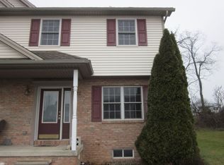 22 Acacia Ct, Milroy, PA 17063