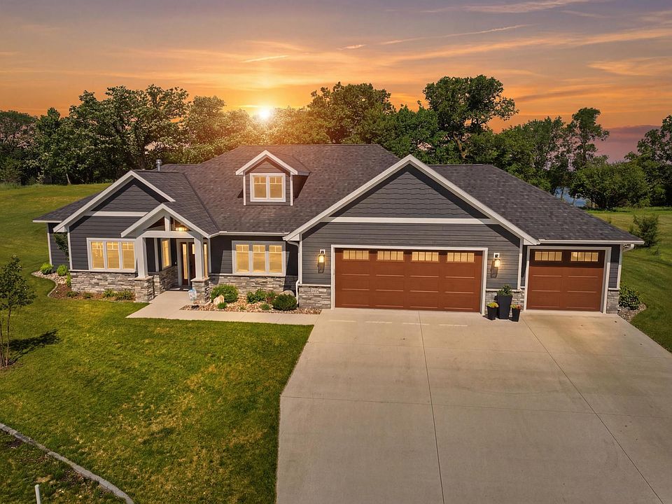 1st image of 620 Loretta Cir