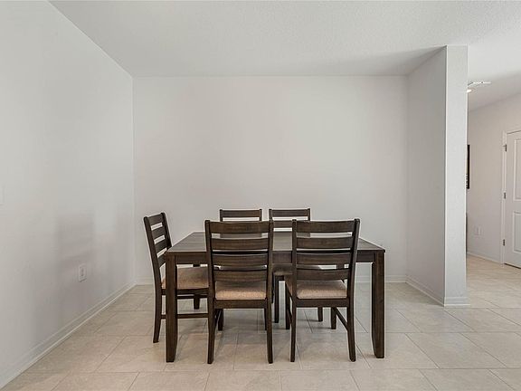 3rd image of 830 Turner Ln