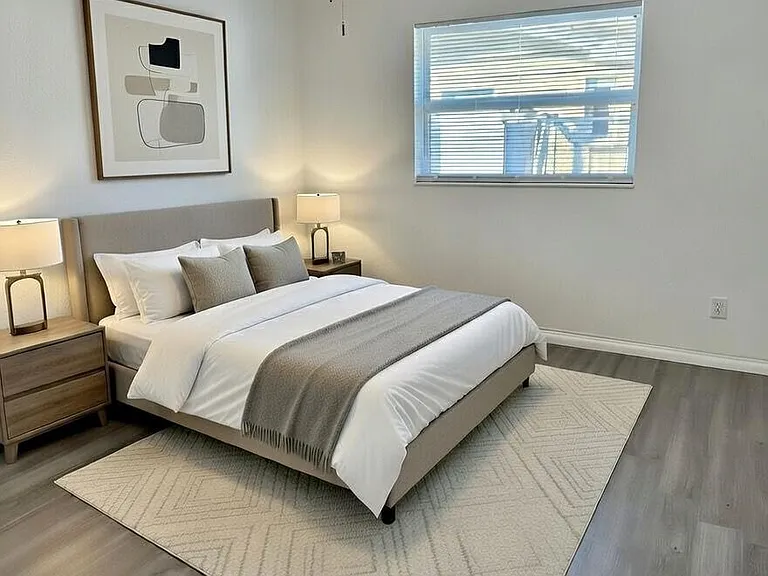 3560 Beach Dr SE — Photo 9