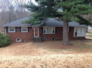 2917 Emblem Dr, North Chesterfield, VA 23234