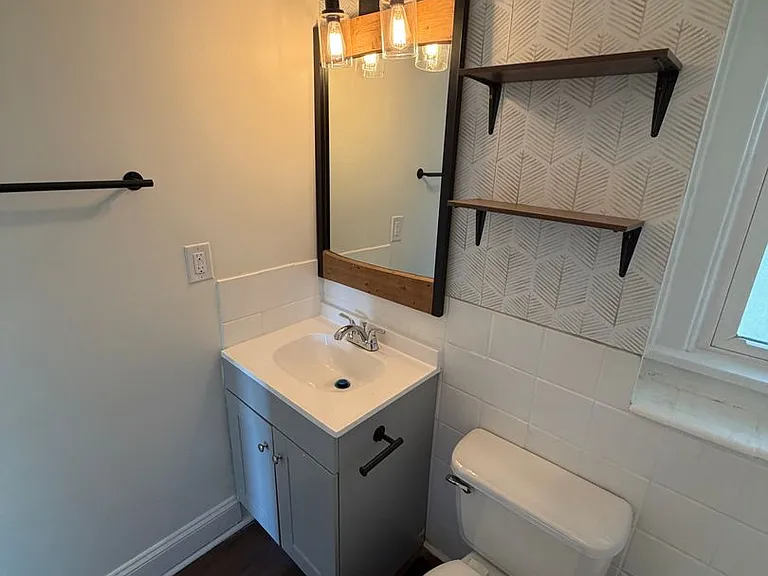 423 Sheldon Ave — Photo 15