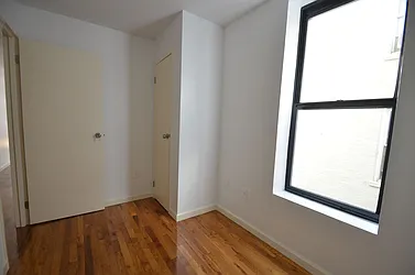 Rented by CITY SKYLINE REALTY INC