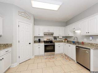 732 Elk Lake Dr, Baton Rouge, LA 70816