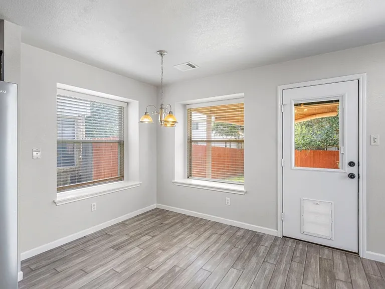 11502 Johnny Weismuller Ln — Photo 8