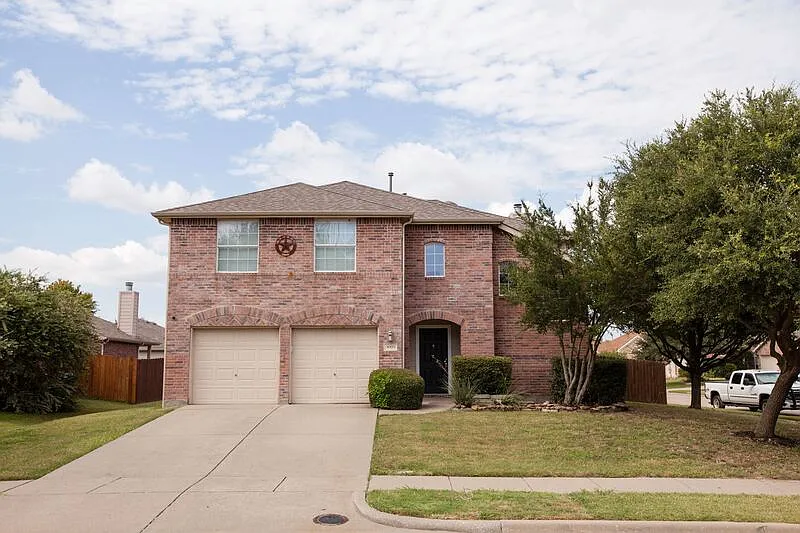 5000 Bald Cypress Ln