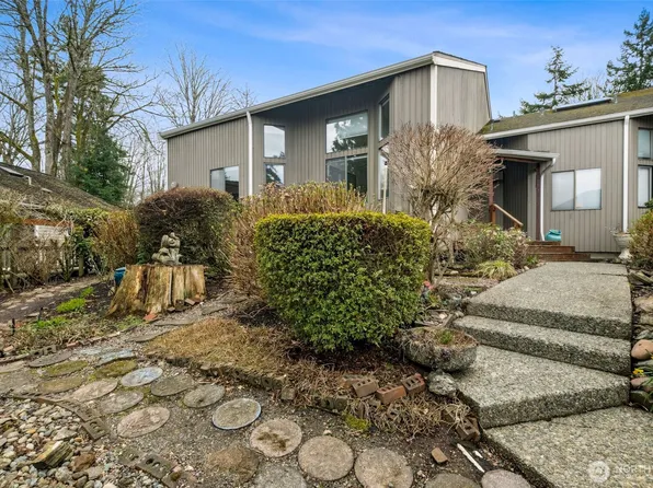 2411 SE 8th Place, Renton, WA 98055