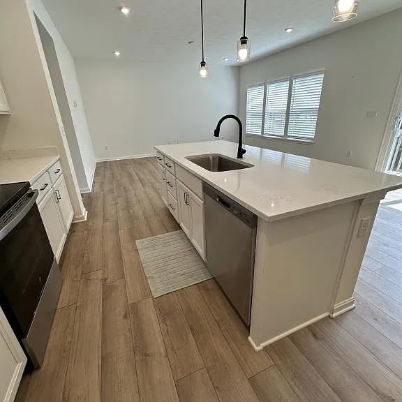 155 Strawberry Field Dr — Photo 3
