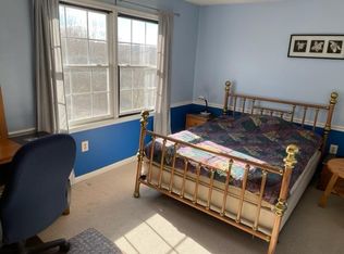 12211 Sugar Maple Dr, Herndon, VA 20170