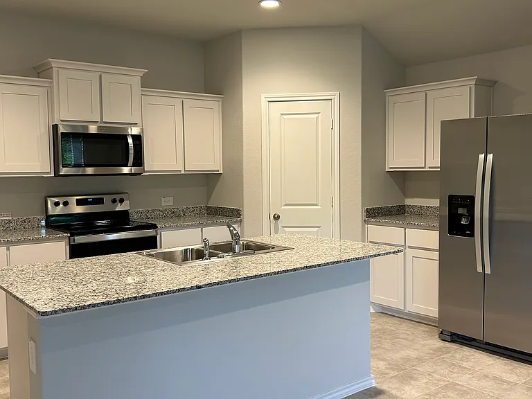 108 Piping Rock Dr — Photo 7