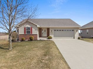 2038 Wisteria Cir #15, Green Bay, WI 54313