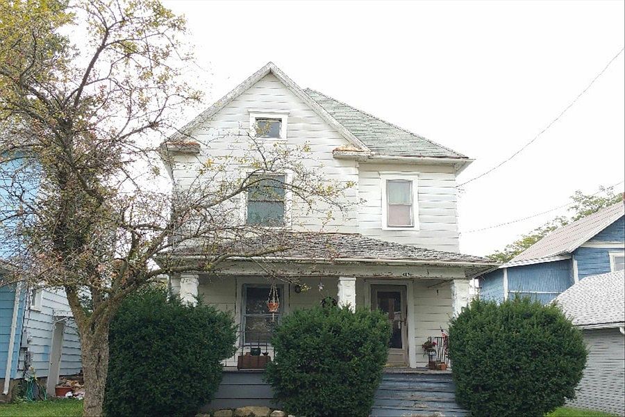 1st image of 467 Pearl St