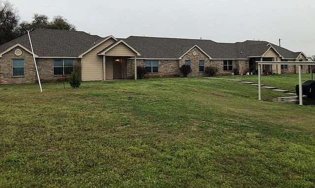 1st image of 141 Lindas Creek Ln #4