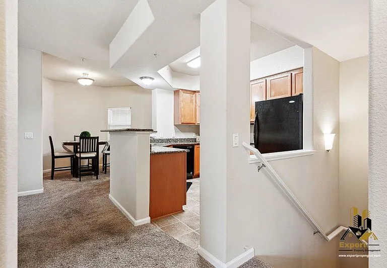 900 Moon Cir #922 — Photo 24