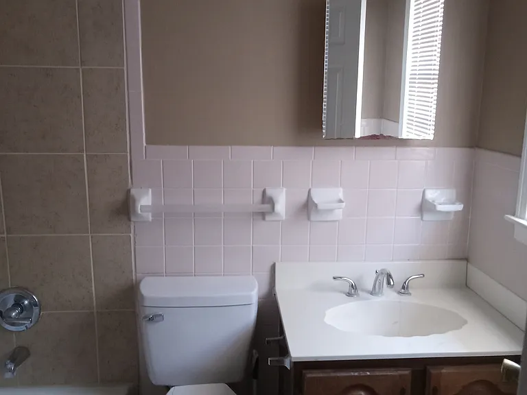 4444 Woodcrest Dr — Photo 3