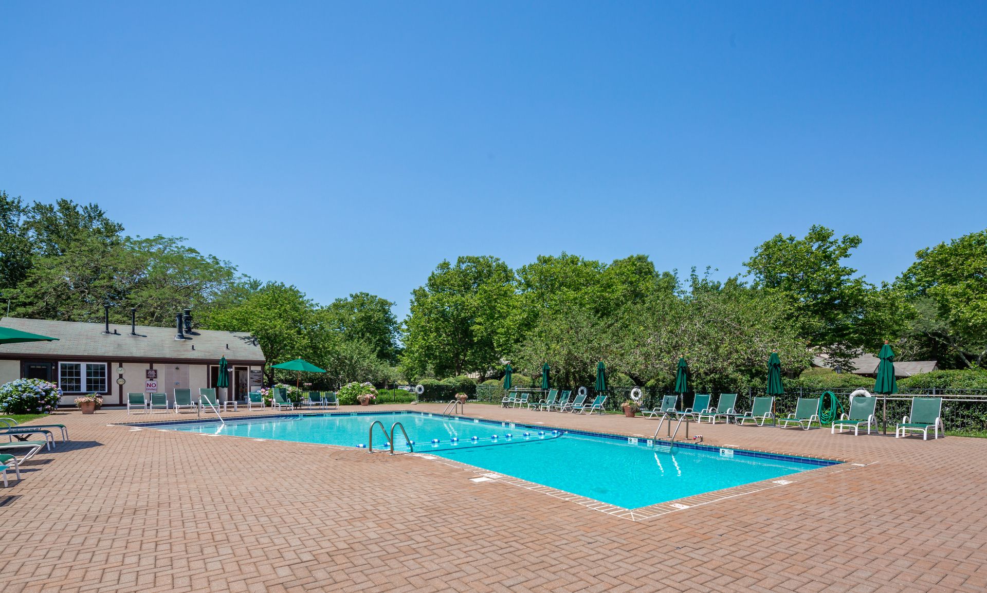 Canterbury Mews, Unit 5, 10 Leland Ln, Southampton, NY 11968 Out East