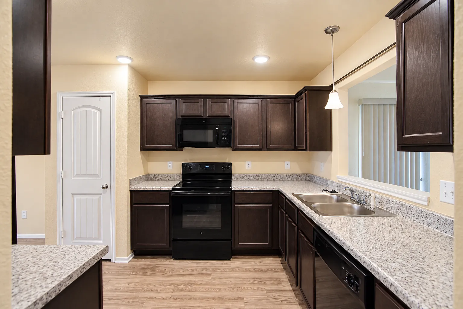 2209 Sea Eagle, Killeen — Photo 4