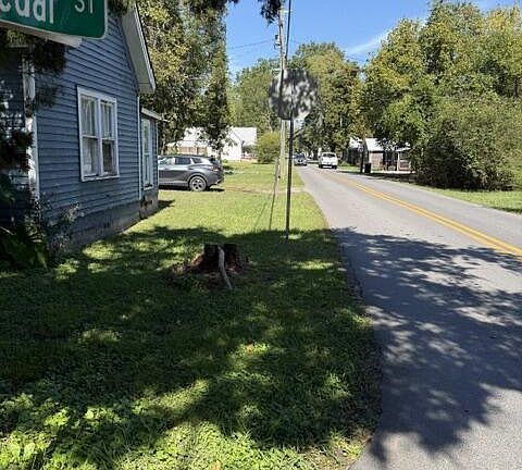 5th image of 309 E Main St
